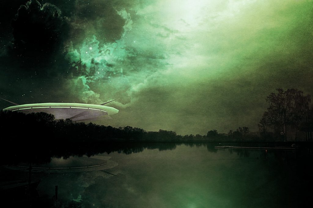 ufo on horizon