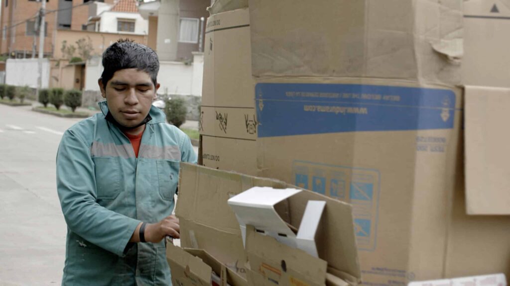 Edgar Mora 22